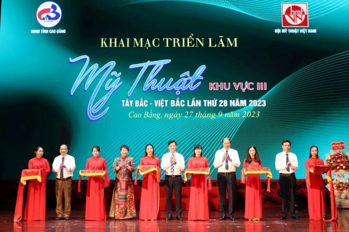 15 tỉnh khu vực III Tây Bắc - Việt Bắc tham dự triển lãm Mỹ thuật lần thứ 28