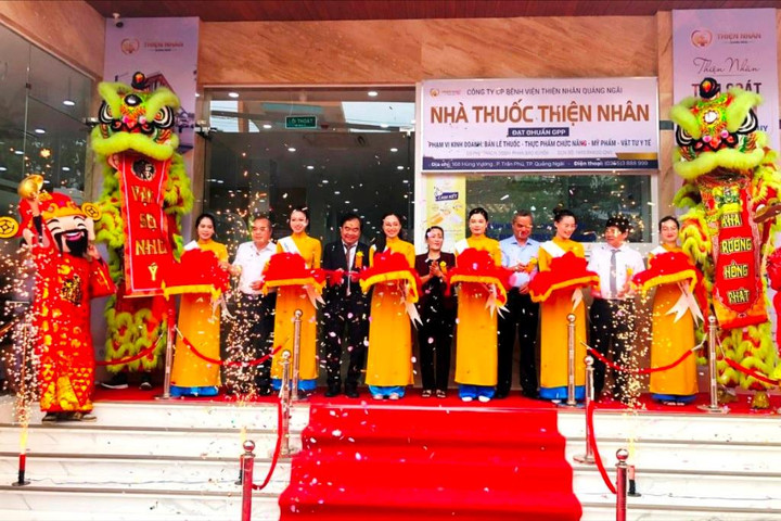 Người dân Quảng Ngãi tiếp cận cơ sở y tế chuyên sâu về tầm soát ung thư, đột quỵ