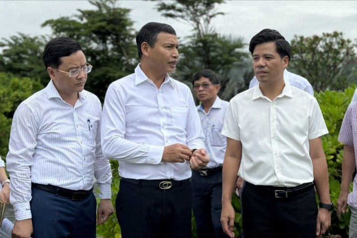Lãnh đạo UBND TP. Đà Nẵng kiểm tra thực tế sau “kêu cứu” của doanh nghiệp về giá thuê đất tăng
