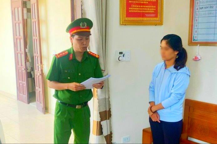 Lừa bán vé máy bay giá rẻ để chiếm đoạt tài sản
