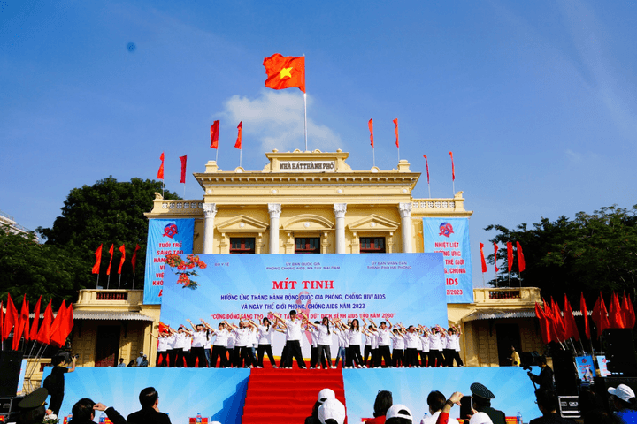 "Cộng đồng sáng tạo - Quyết tâm chấm dứt dịch bệnh AIDS vào năm 2030"