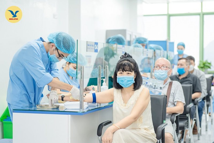 Trung tâm Xét nghiệm đầu tiên tại Việt Nam đạt song hành hai chứng chỉ quốc tế