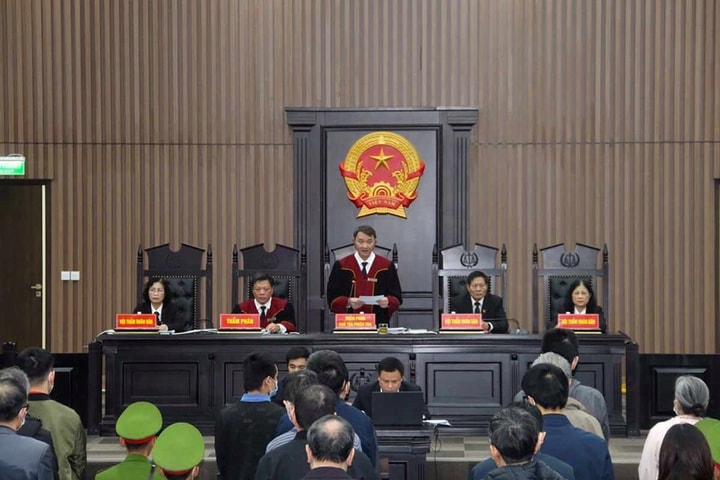 Tòa cân nhắc “công” và “tội” của các bị cáo vụ Việt Á thế nào?