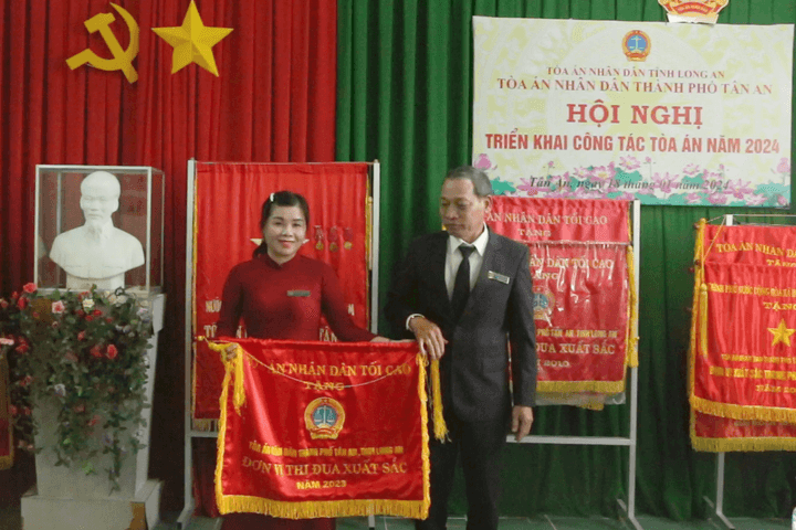 TAND TP Tân An: Nâng cao chất lượng xét xử, đẩy mạnh cải cách thủ tục hành chính tư pháp