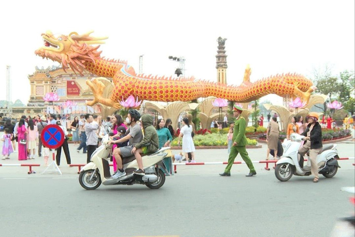 Huy động tổng lực bảo vệ bình yên cho Nhân dân vui Tết đón Xuân