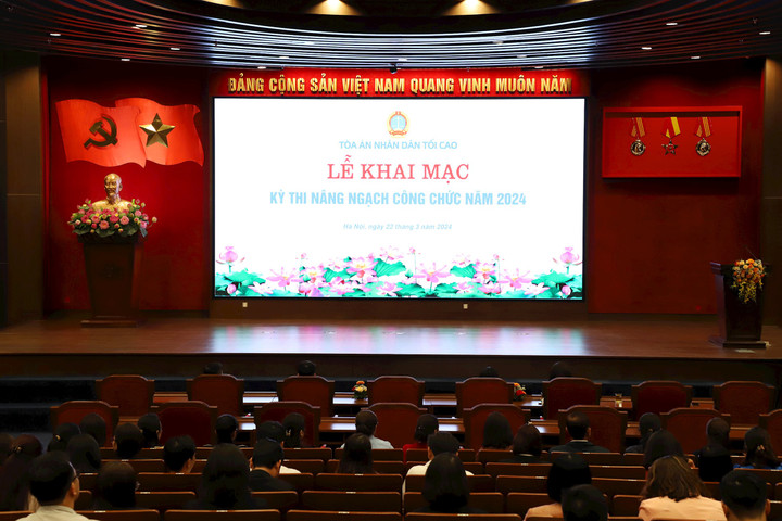Khai mạc kỳ thi nâng ngạch công chức năm 2024