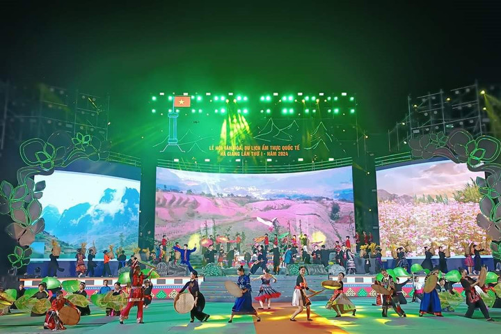 Khai mạc Lễ hội Văn hóa, du lịch, ẩm thực quốc tế Hà Giang lần thứ Nhất năm 2024