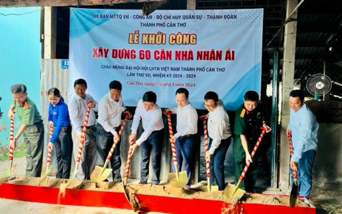 Xây dựng 60 nhà nhân ái cho đồng bào tôn giáo