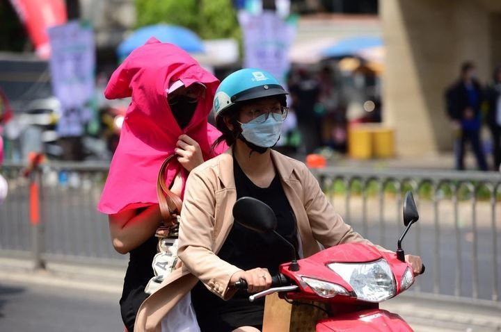 Thời tiết ngày 27/8: Bắc Bộ giảm mưa, nắng oi
