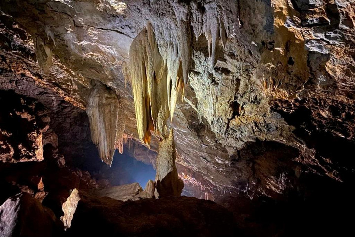 Ngắm 22 hang động mới vừa được phát hiện tại Quảng Bình
