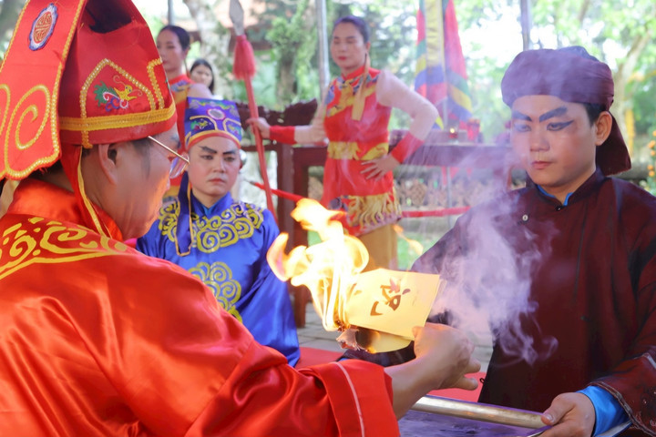 Đặc sắc Lễ hội đền thờ Lê Hoàn