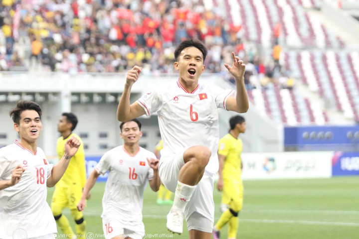 U23 Việt Nam - U23 Uzbekistan cạnh tranh ngôi đầu bảng