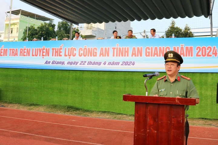Công an tỉnh An Giang kiểm tra rèn luyện thể lực cán bộ, chiến sĩ năm 2024