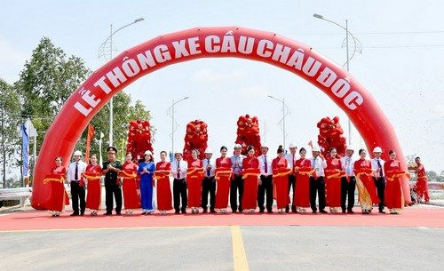 Thêm cây cầu thứ 3 bắc qua sông Hậu
