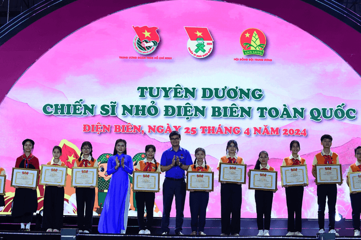 Vinh danh 200 “Chiến sĩ nhỏ Điện Biên” toàn quốc