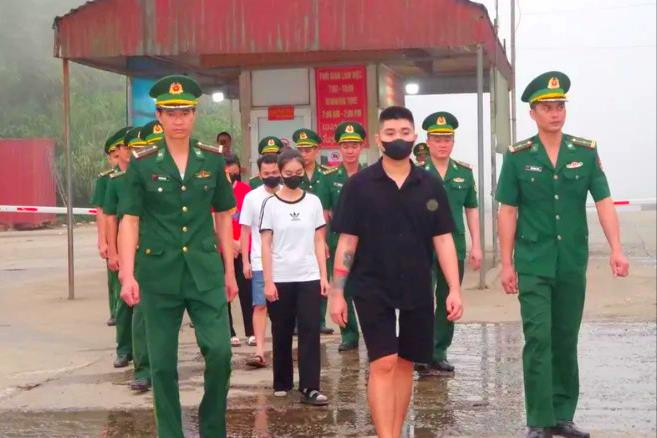 Giải cứu 5 công dân bị lừa bán sang nước ngoài