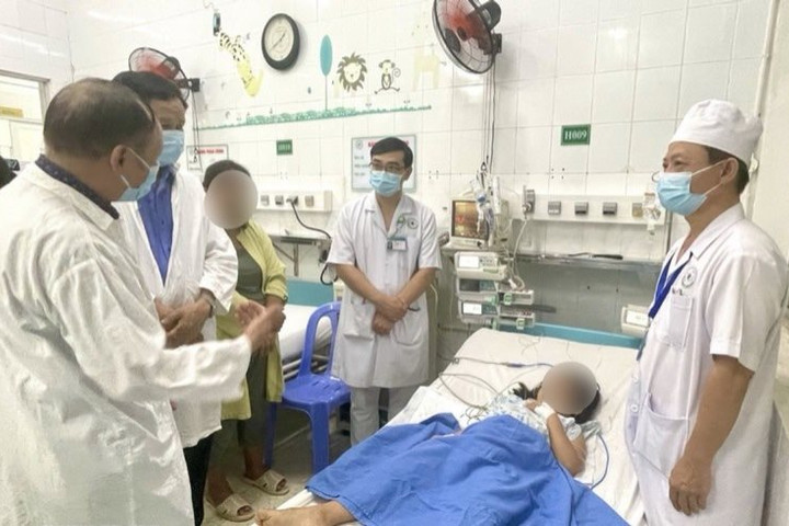 Vụ ngộ độc ở Đồng Nai: Hỗ trợ học sinh ôn tập và thi học kỳ sau khi khỏi bệnh