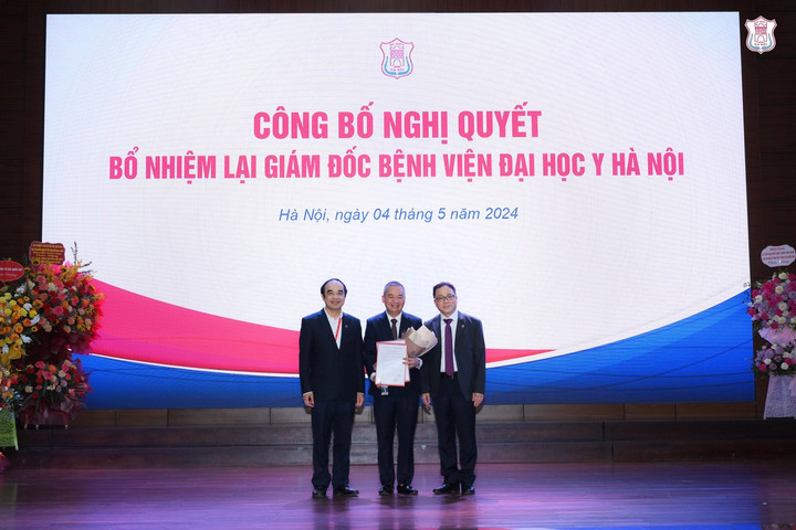 Bổ nhiệm lại Giám đốc Bệnh viện Đại học Y Hà Nội đối với PGS.TS Nguyễn Lân Hiếu