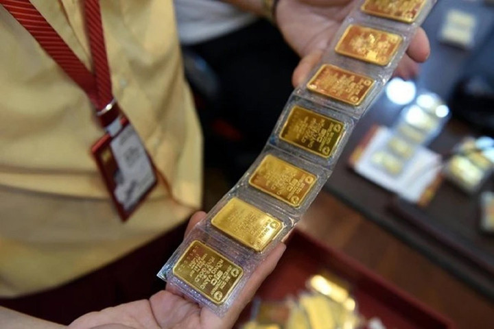 Giá vàng hôm nay 7/5: Vàng trong nước cao hơn thế giới 15,2 triệu đồng
