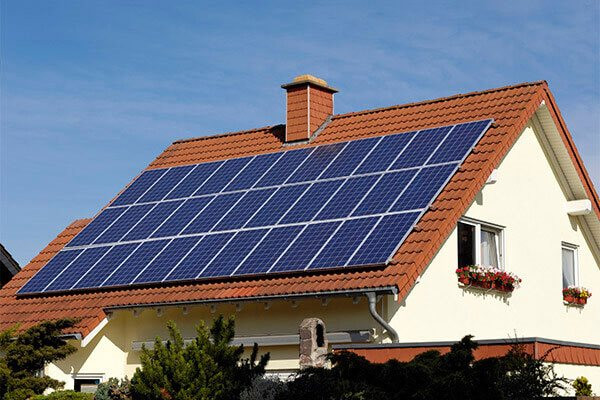 Điện mặt trời mái nhà: Khuyến khích bán nhưng có điều kiện