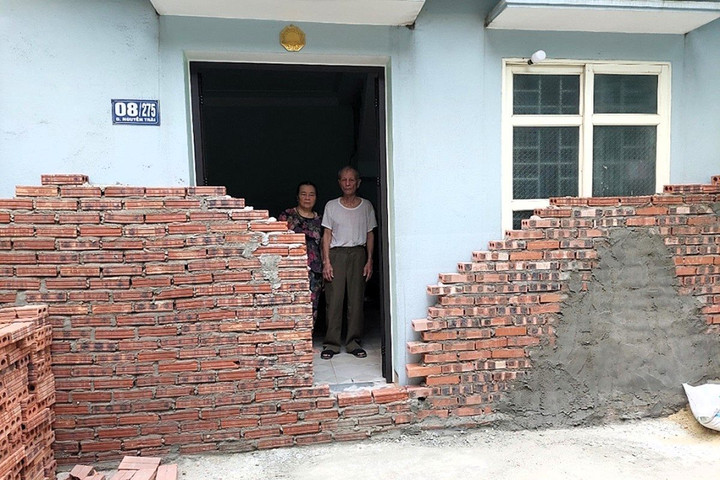 Xử phạt người đàn ông xây tường chắn lối đi ra, vào nhà hàng xóm