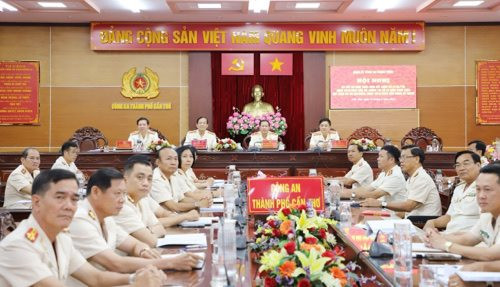 Công an TP Cần Thơ học tập và làm theo tư tưởng, đạo đức, phong cách Hồ Chí Minh