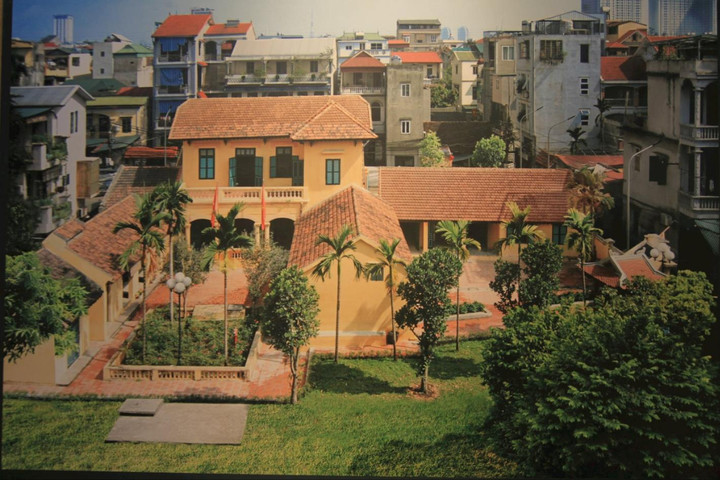Thăm nơi Bác Hồ viết "Lời kêu gọi toàn quốc kháng chiến"