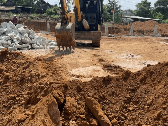 Phát hiện quả đạn còn đầu nổ khi đào móng thi công trạm y tế