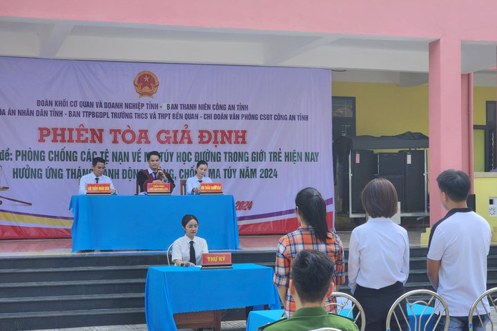 Tuyên truyền phòng chống tội phạm ma túy cho học sinh qua phiên tòa giả định
