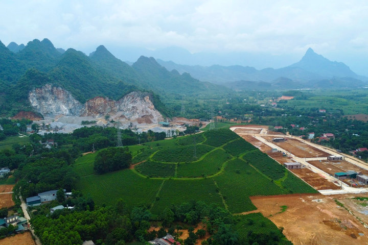 Hà Giang: Người dân bất an khi Khu tái định cư  đặt ngay cạnh mỏ đá