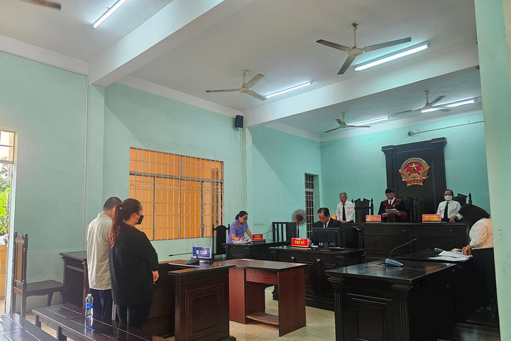 Tuyên án vụ mẹ ruột và người tình bạo hành bé trai 3 tuổi