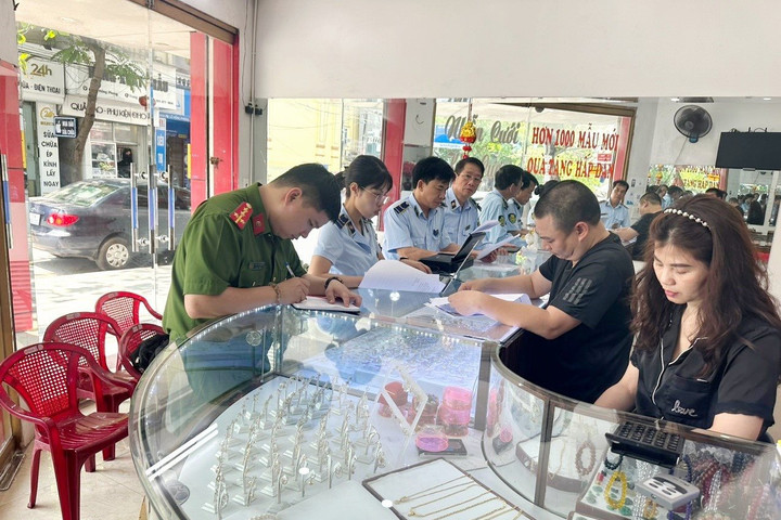 Nam Định: Xử lý 11 cơ sở kinh doanh vàng với tổng số tiền xử phạt 250 triệu đồng