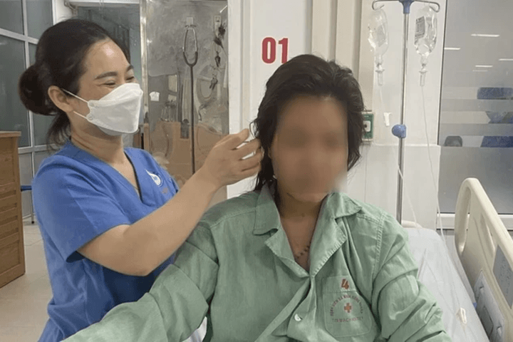 Người phụ nữ bị sét đánh hôn mê, ngừng tim phổi đã được cứu sống