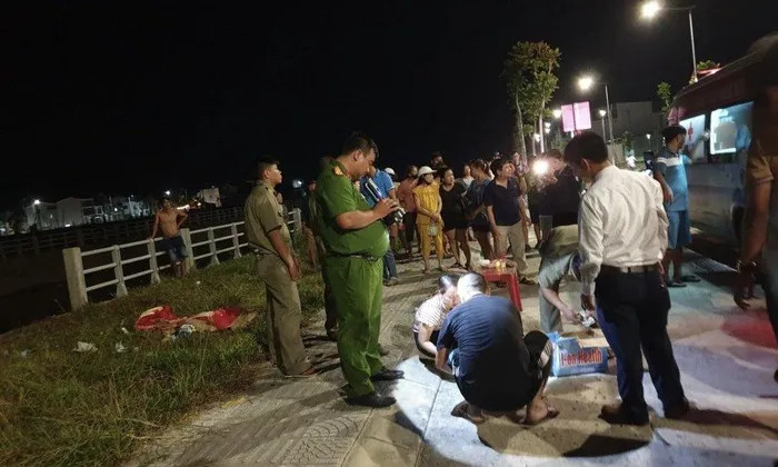 Hai cháu bé đuối nước thương tâm tại kênh sinh thái