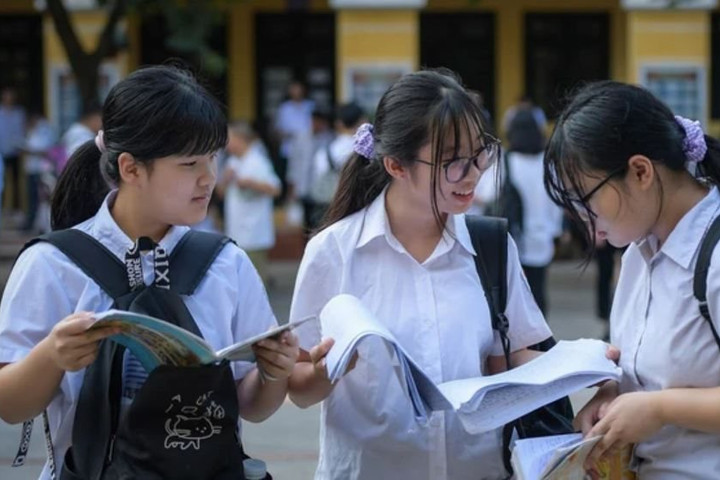 Hà Nội: Trường 8,2 điểm/môn vẫn trượt vào lớp 6