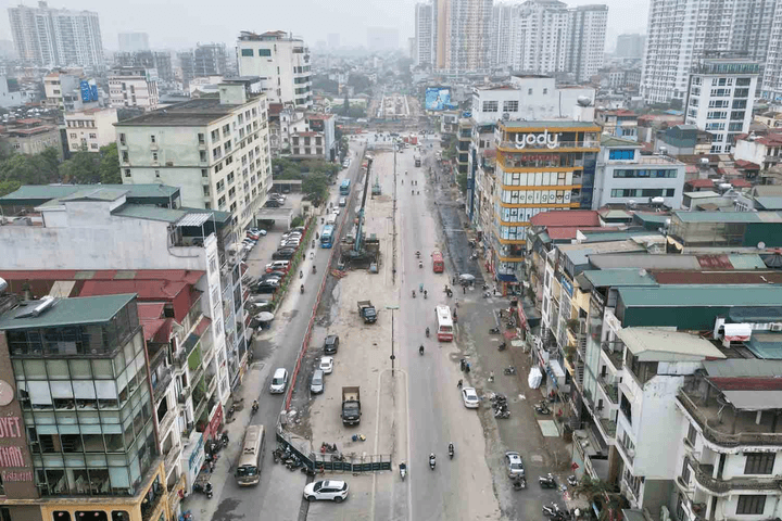Hà Nội: Cấm xe tải lưu thông trên đường Kim Đồng phục vụ thi công hầm chui