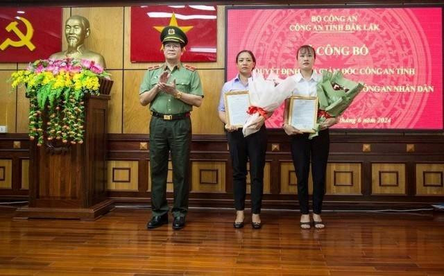Tuyển dụng vợ của 2 liệt sĩ hy sinh trong vụ khủng bố ở Đắk Lắk