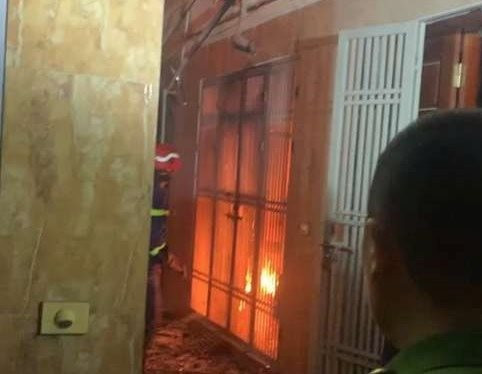 Cháy nhà 5 tầng ở Hà Đông