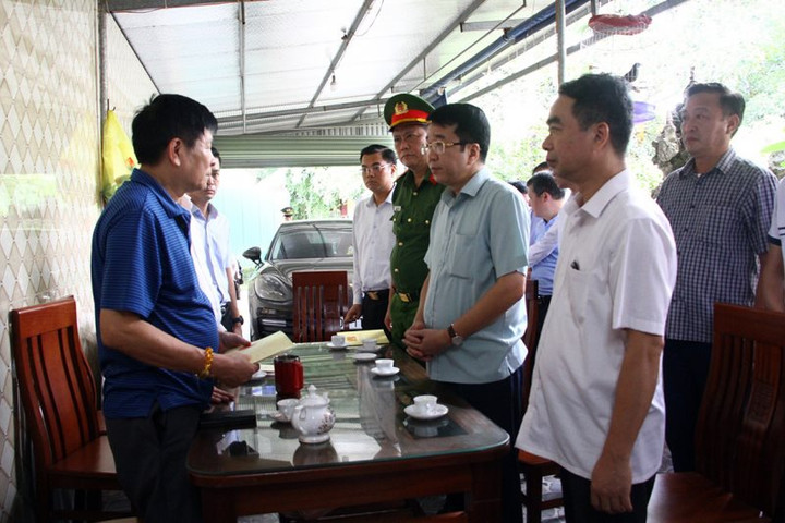 Thăm hỏi gia đình nạn nhân trong vụ cháy khiến 2 người tử vong tại Thái Nguyên