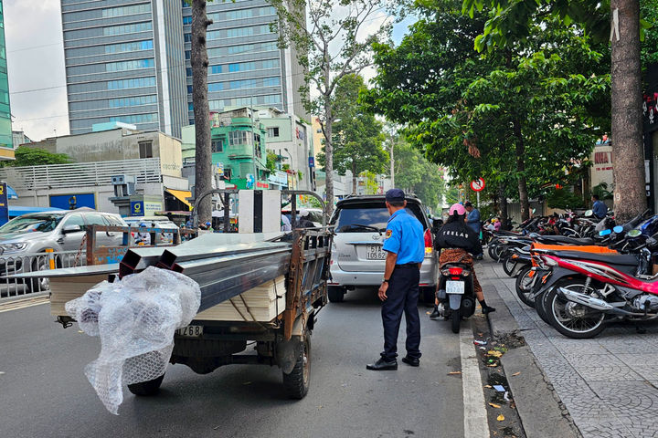 TP.HCM: Phạt hơn 8.500 xe thô sơ, xe ba, bốn bánh trong 6 tháng