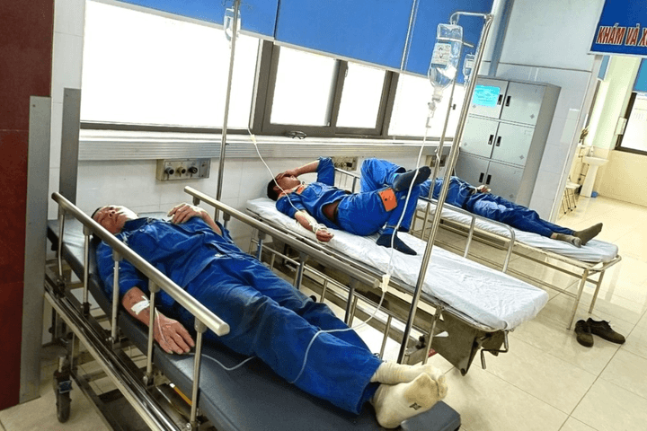 Các bệnh nhân vụ nghi ngộ độc tại bếp ăn Nhà máy Đóng tàu Sông Cấm cơ bản hồi phục sức khỏe