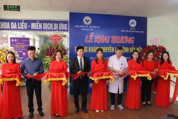 Khai trương phòng khám điều trị bệnh vảy nến tại Bệnh viện 19-8