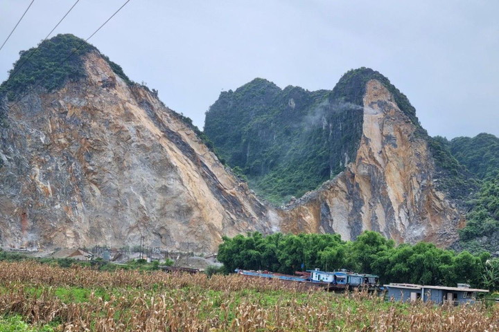 UBND huyện Nho Quan vào cuộc kiểm tra việc nổ mìn tại mỏ đá Núi Cay