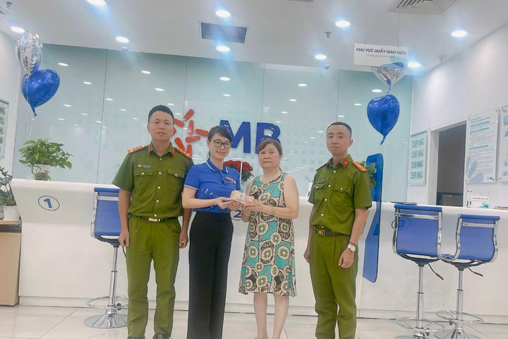 MB Thụy Khuê kịp thời ngăn chặn khách hàng chuyển tiền cho đối tượng lừa đảo