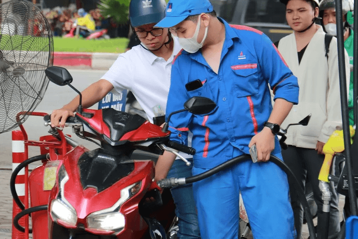 Từ 15h ngày 11/7/2024, giá xăng, dầu đồng loạt giảm