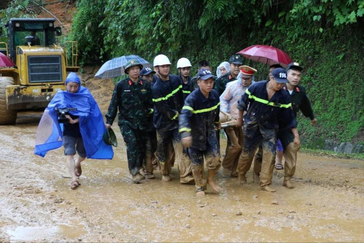Tập trung khắc phục hậu quả, tìm kiếm người mất tích trong sự cố sạt lở tại Hà Giang