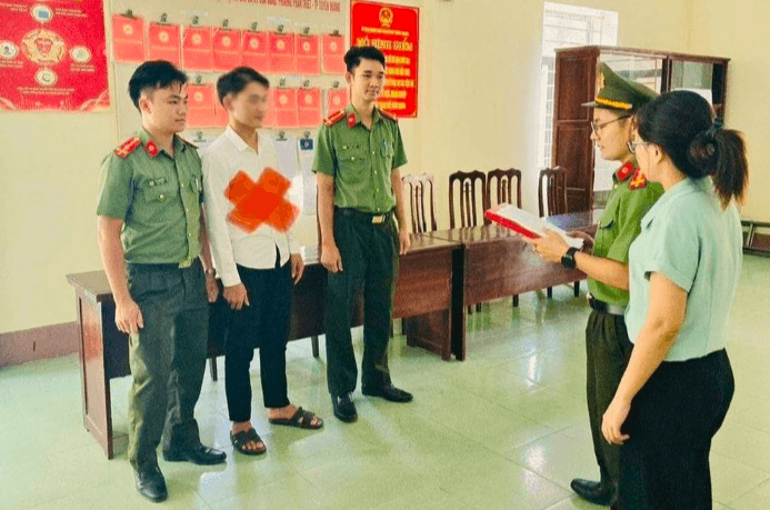 Bắt đối tượng tổ chức cho người khác trốn đi nước ngoài