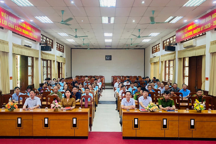 Tập huấn khai thác, sử dụng ứng dụng “Công dân Thủ đô số - iHanoi”