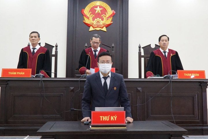 Việc ghi âm, ghi hình phải bảo đảm sự tôn nghiêm của phiên tòa