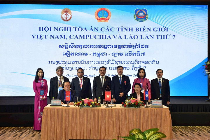Bế mạc Hội nghị Tòa án các tỉnh biên giới Việt Nam- Campuchia- Lào lần thứ 7